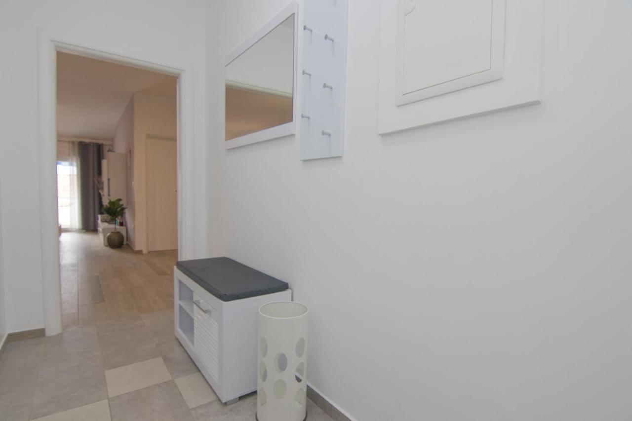 Apartment Neda Krk Town Luaran gambar