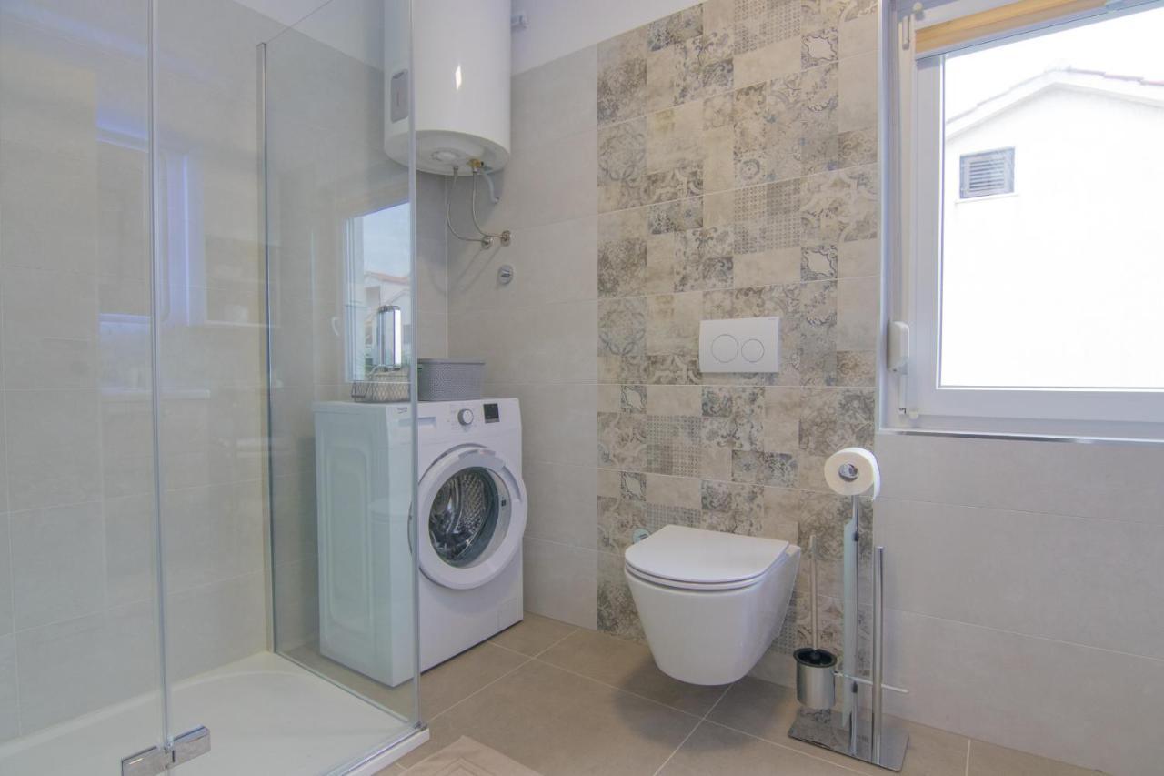 Apartment Neda Krk Town Luaran gambar